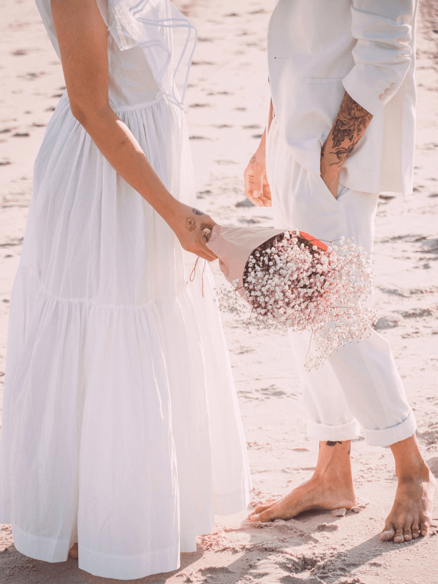 Casal em destino de casamento